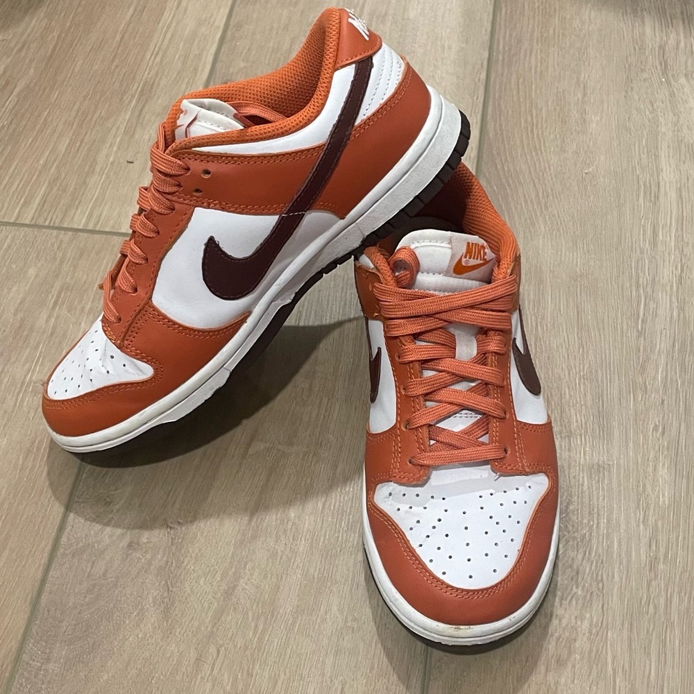 Nike women dunk low organge brown